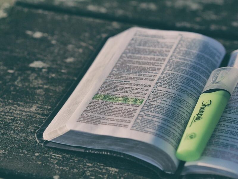 W jakim Języku została napisana Biblia? - czasnabiblie.pl